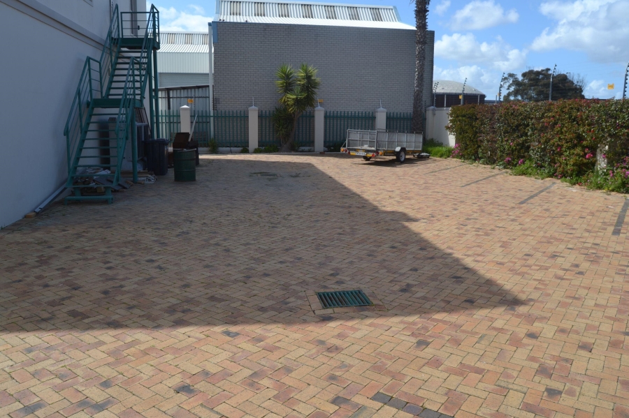 Commercial Property for Sale in Killarney Gardens Western Cape
